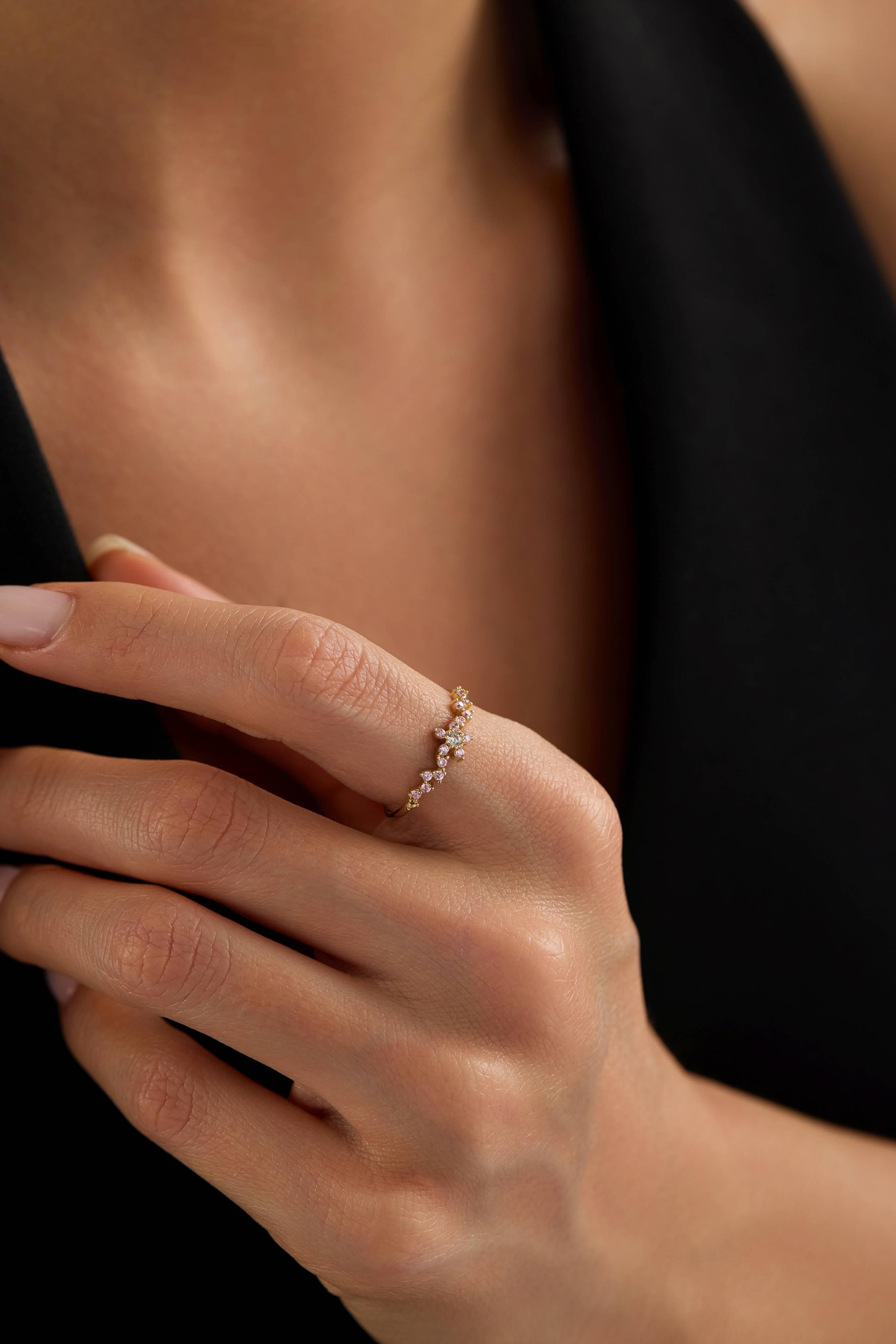 14 Ayar Minimal Çiçek Altın Yüzük (Renk Seçenekleriyle)