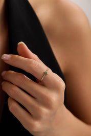 14 Ayar Minimal Kutup Yıldızı Taşlı Altın Yüzük