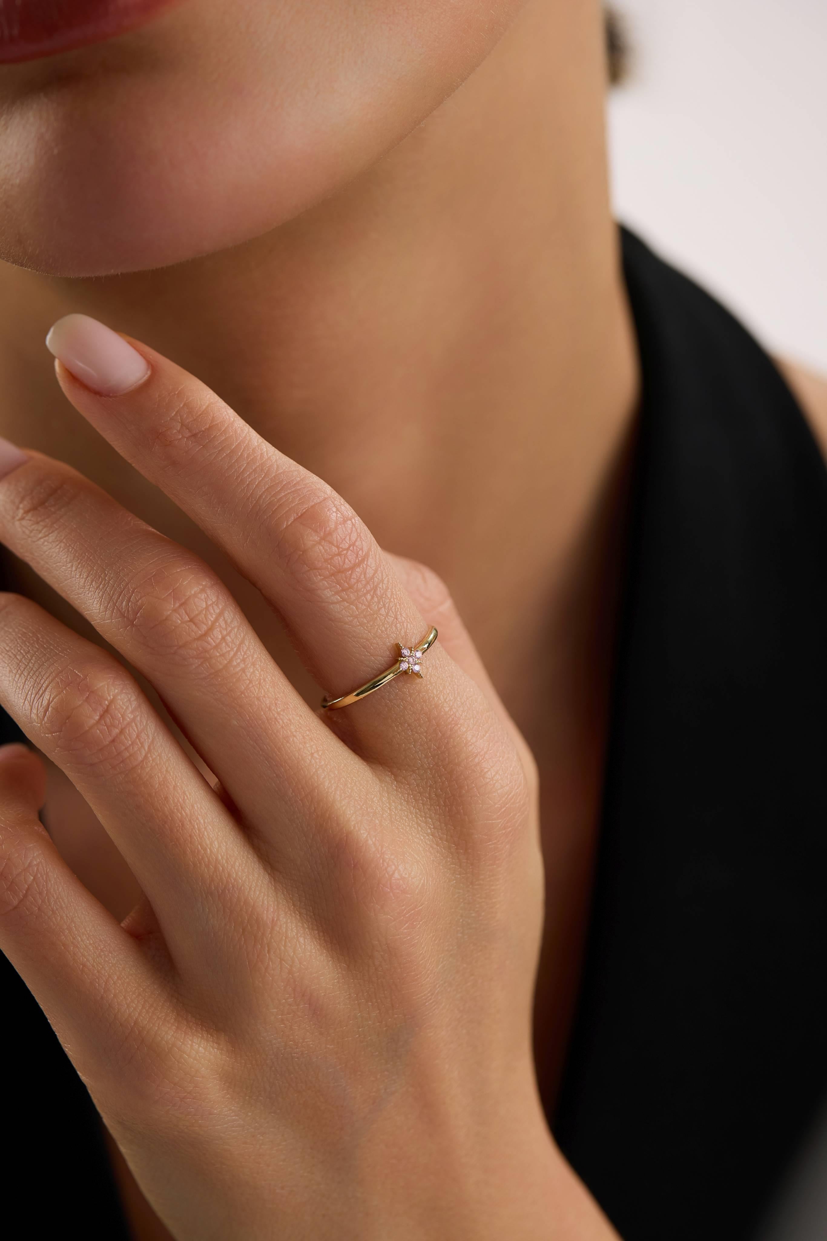 14 Ayar Minimal Kutup Yıldızı Taşlı Altın Yüzük