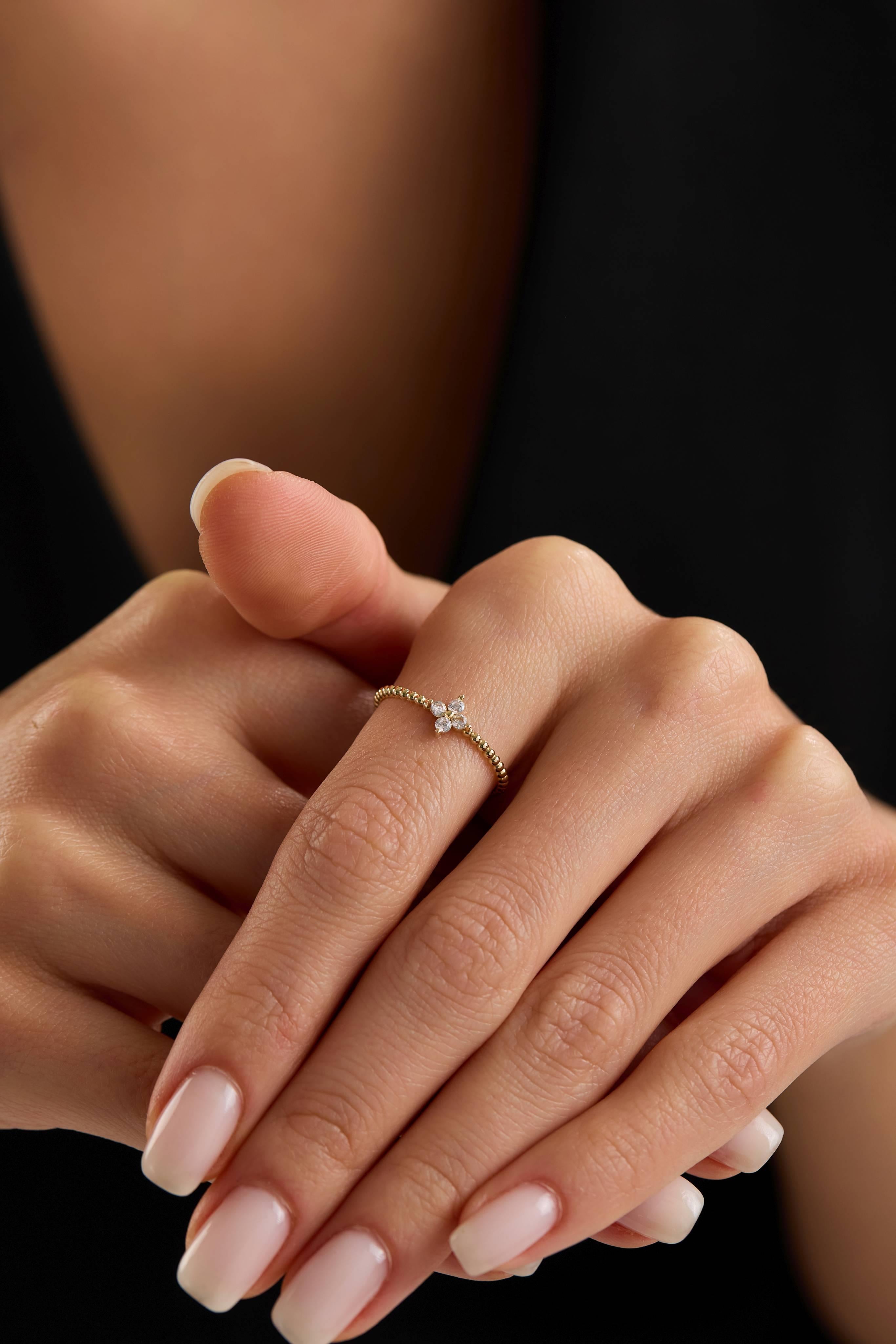 14 Ayar Minimal Taşlı Altın Yüzük