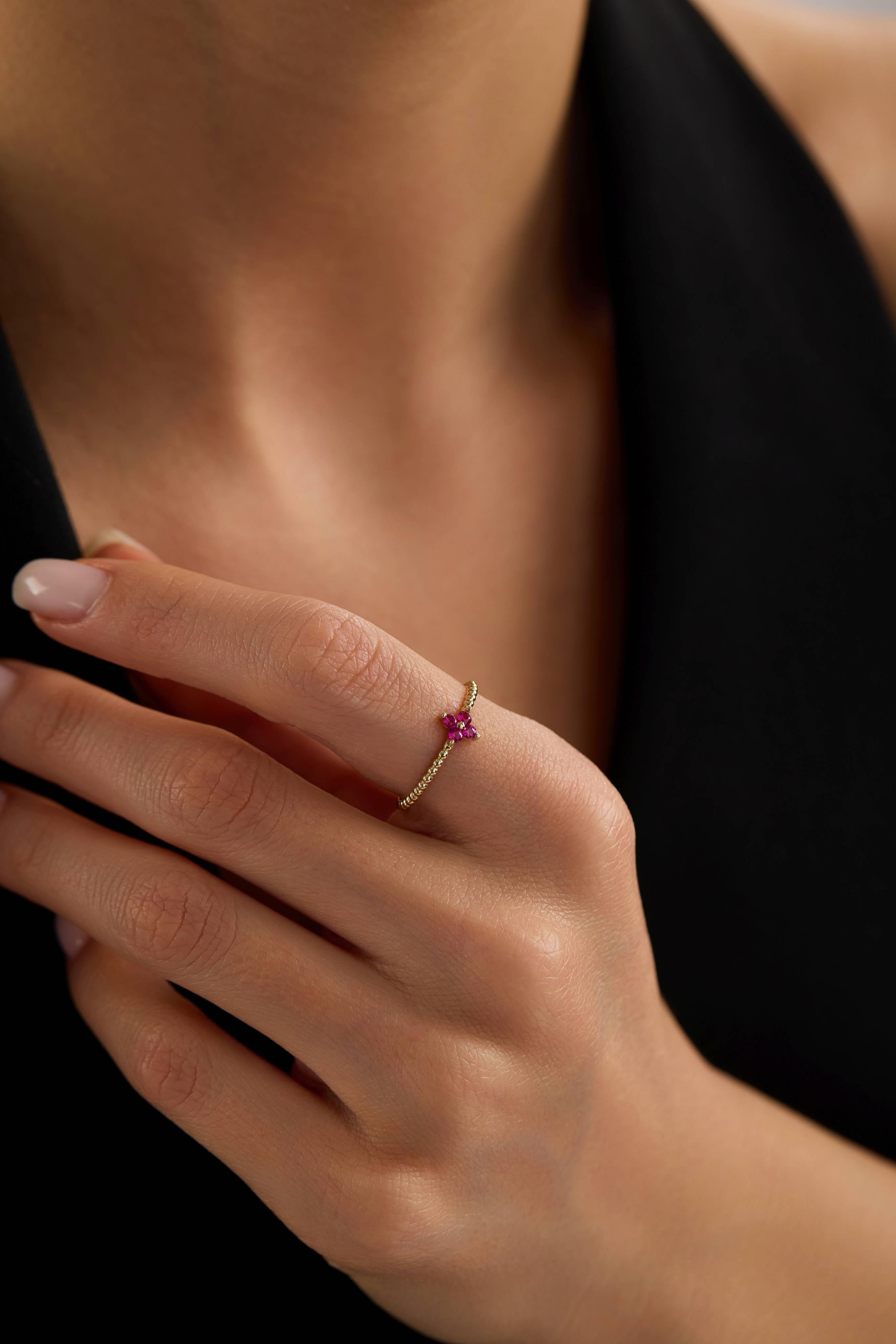 14 Ayar Minimal Taşlı Altın Yüzük