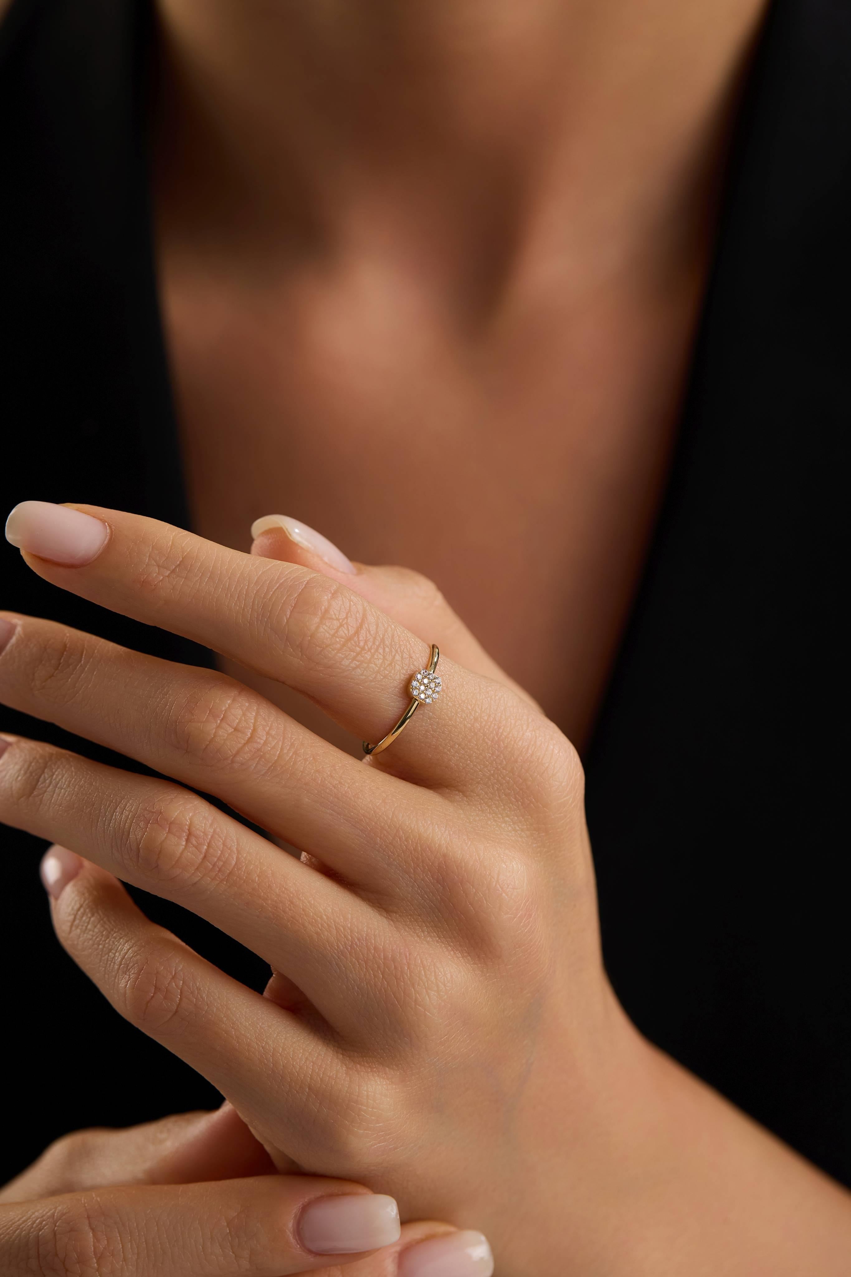 14 Ayar Minimal Taşlı Altın Yüzük (Renk Seçenekleriyle)