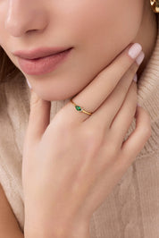 14 Ayar Minimal Taşlı Altın Yüzük (Renk Seçenekleriyle)