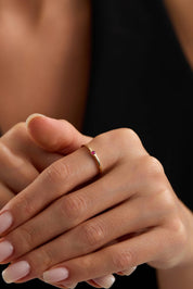 14 Ayar Minimal Tektaş Altın Yüzük