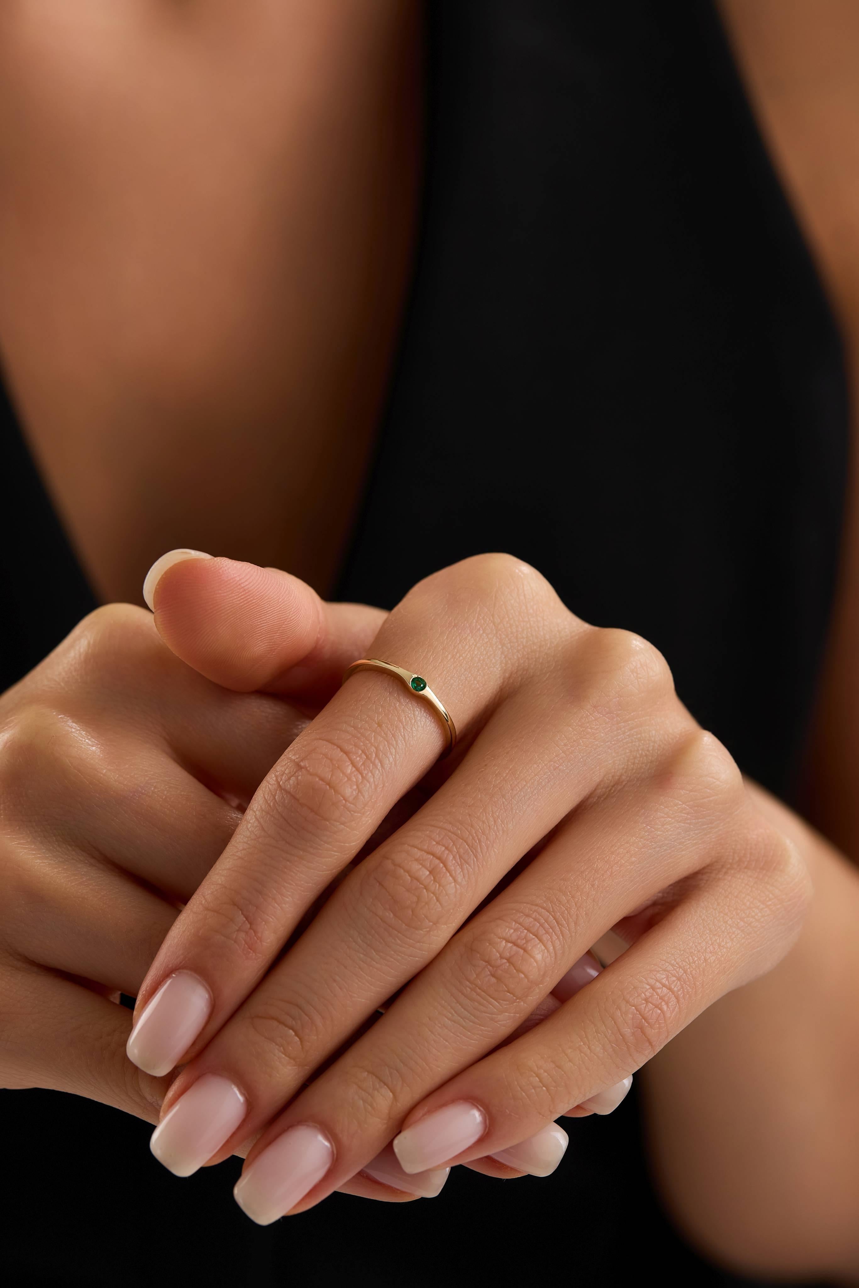 14 Ayar Minimal Tektaş Altın Yüzük