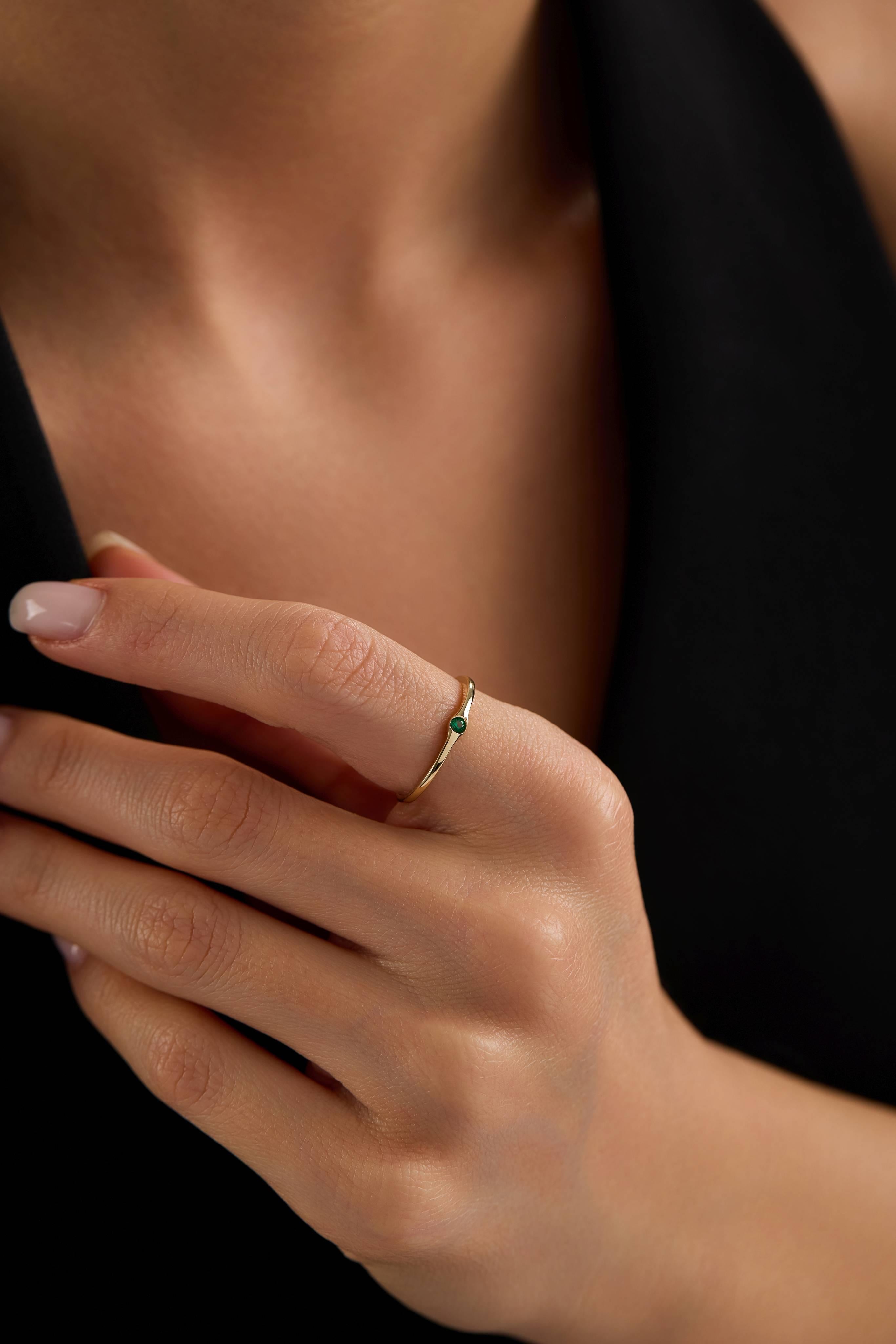 14 Ayar Minimal Tektaş Altın Yüzük