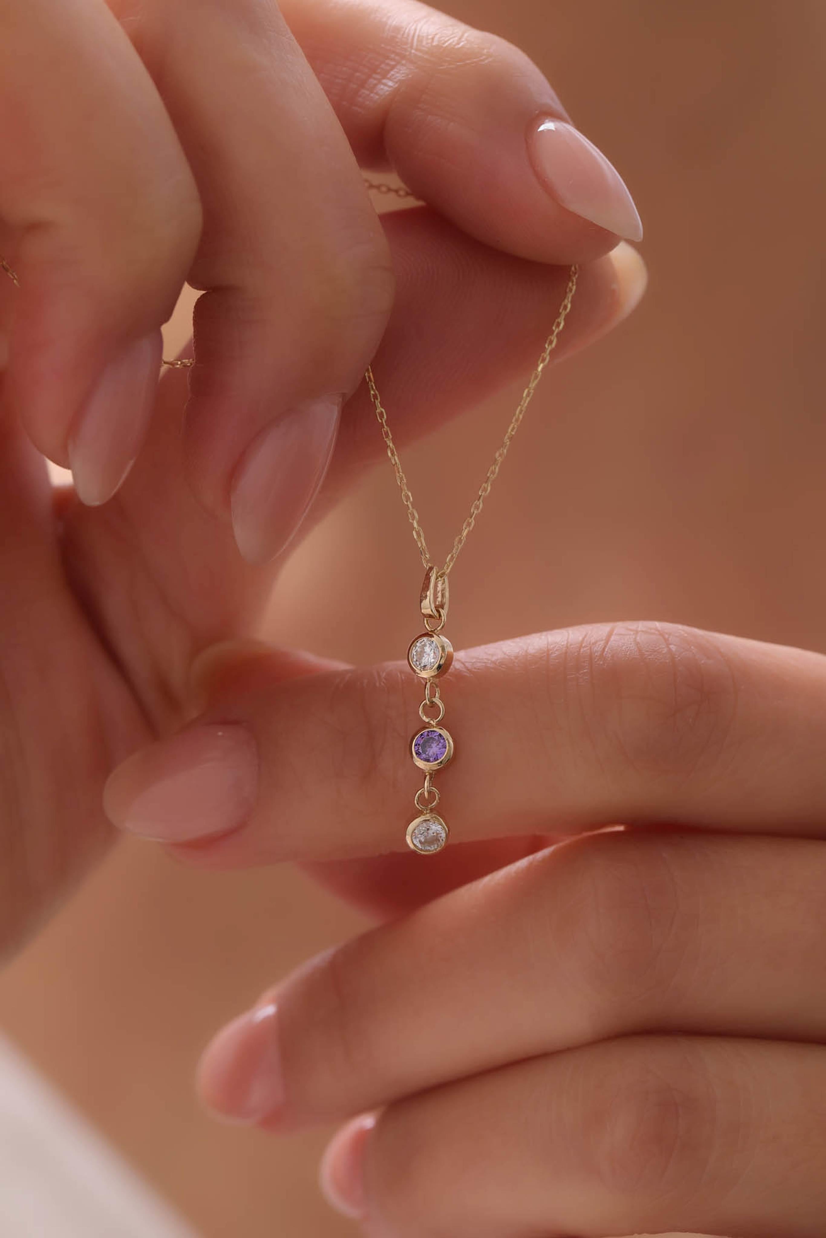 14 Ayar Mor Taşlı Altın Kolye