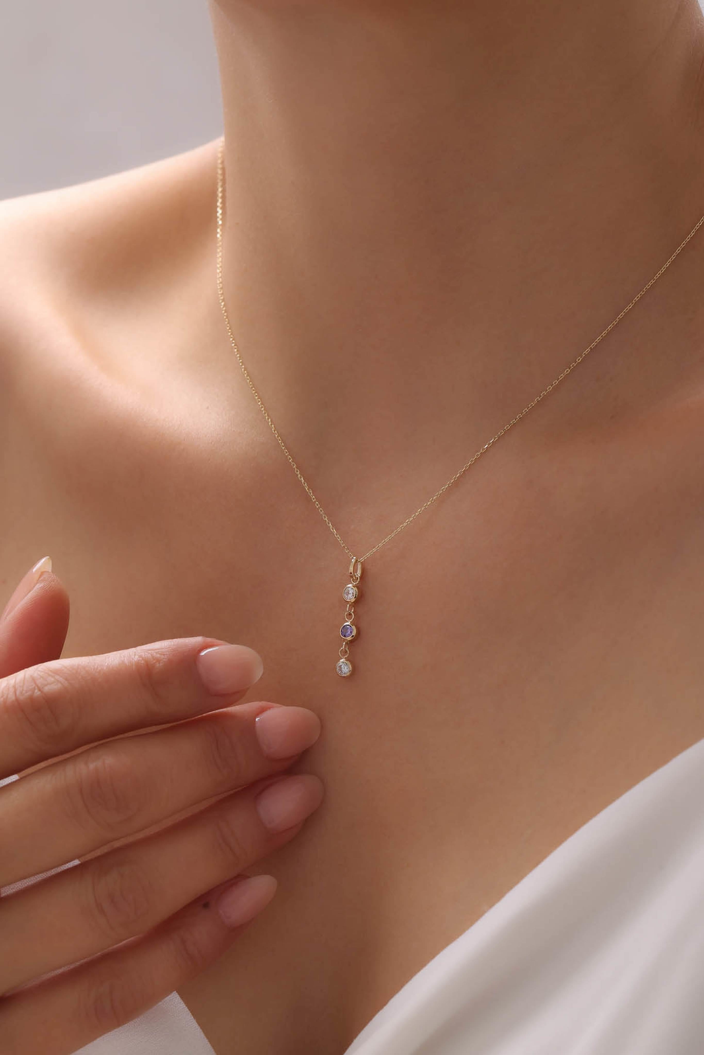 14 Ayar Mor Taşlı Altın Kolye