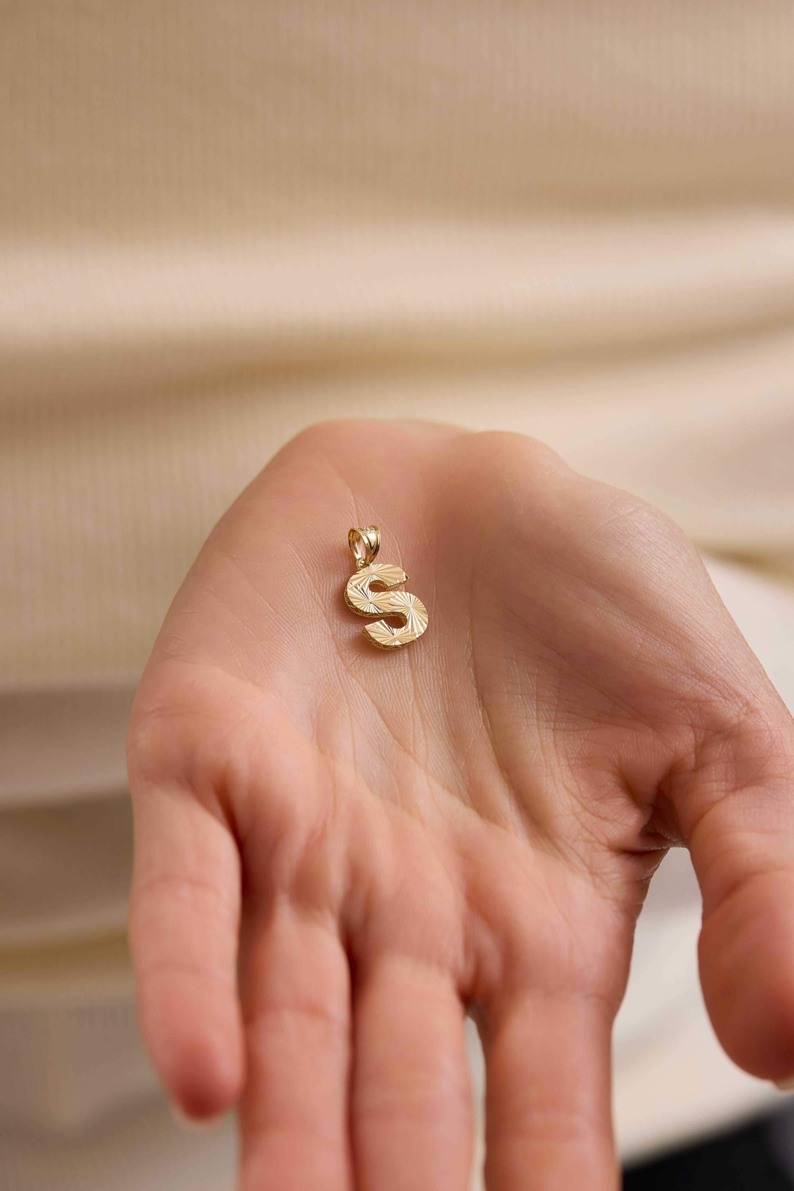 14 Ayar Orta Boy Kalemli Altın Kolye Ucu