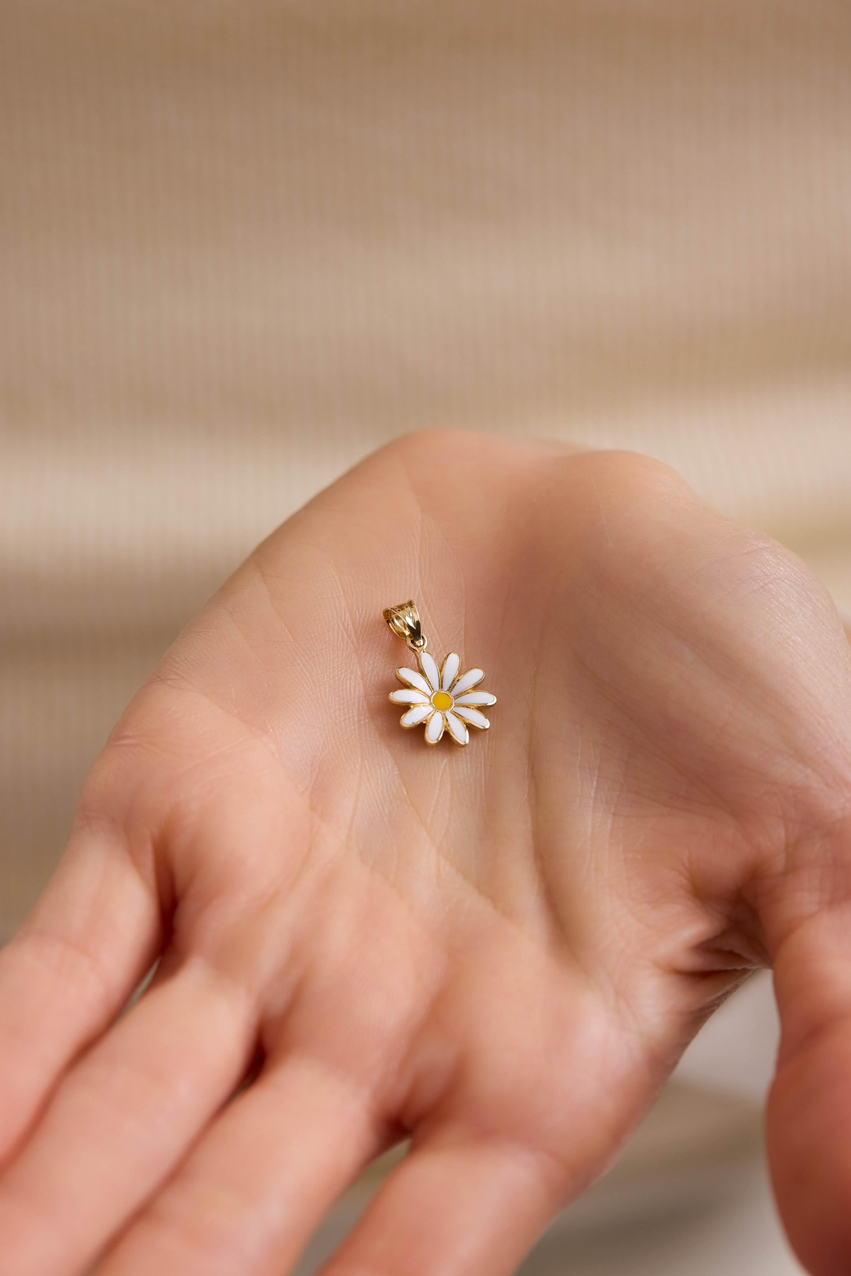 14 Ayar Papatya Altın Kolye Ucu