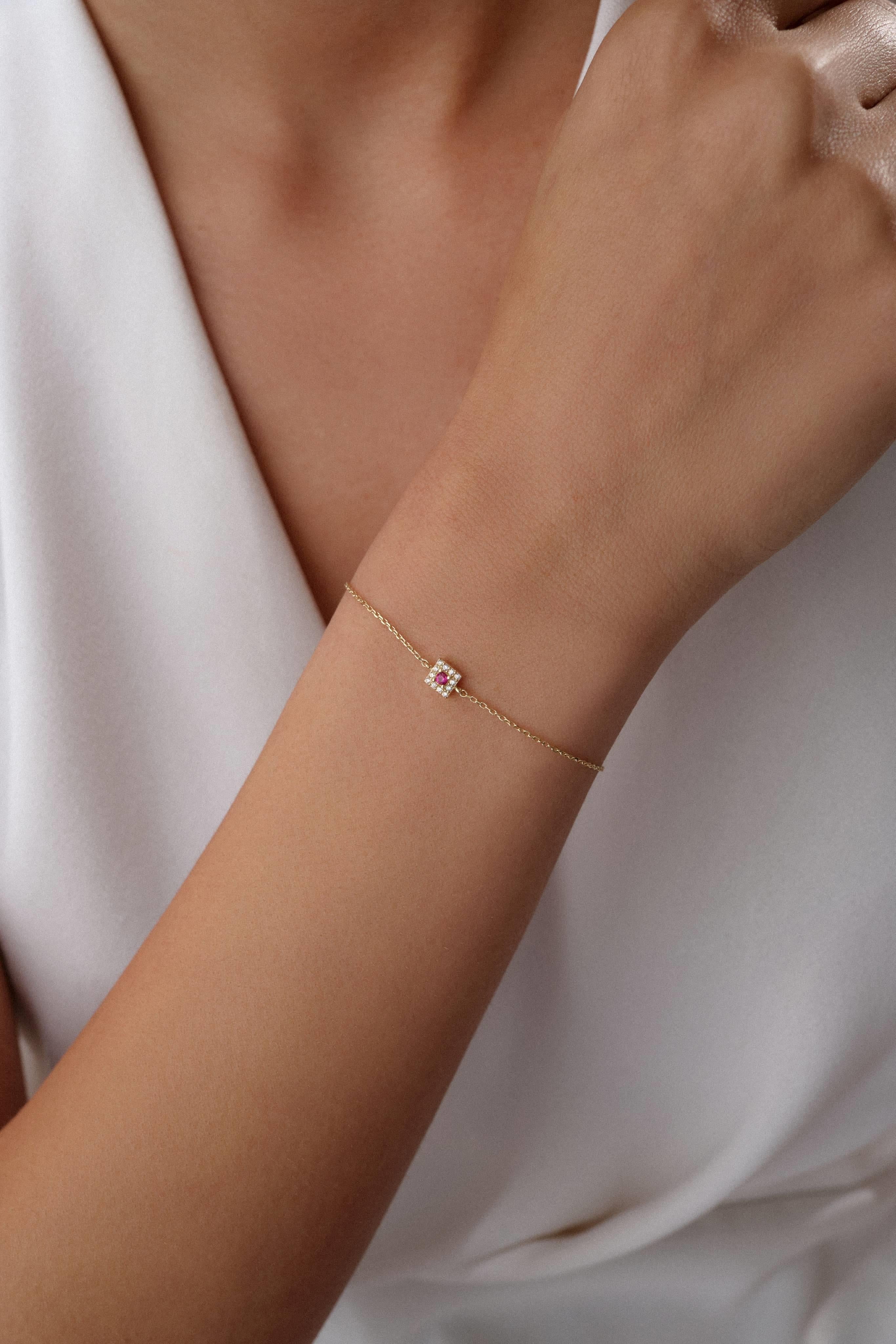 14 Ayar Pembe Taşlı Kare Altın Bileklik