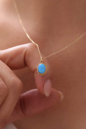 14 Ayar Renkli Taşlı Altın Kolye