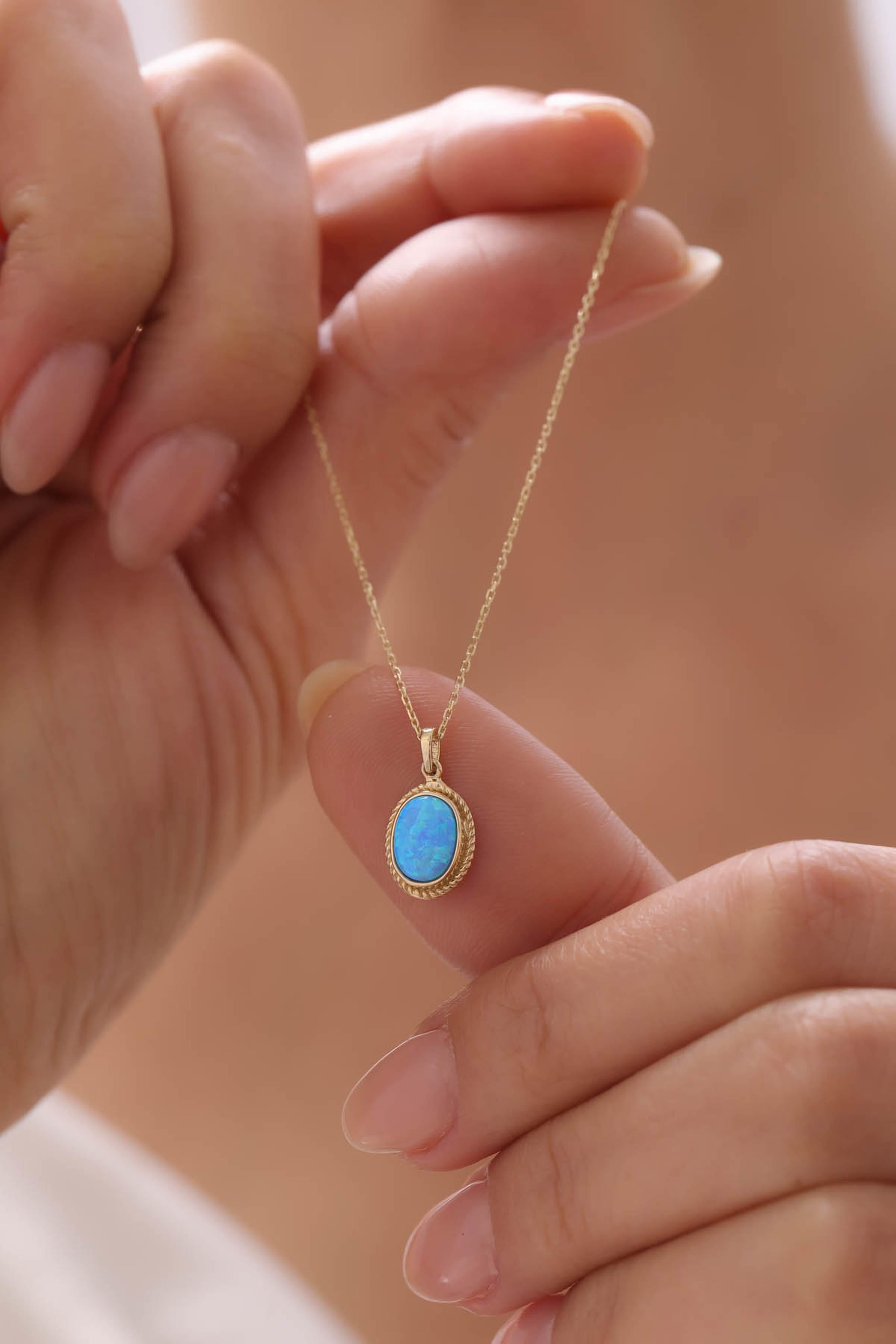 14 Ayar Renkli Taşlı Altın Kolye