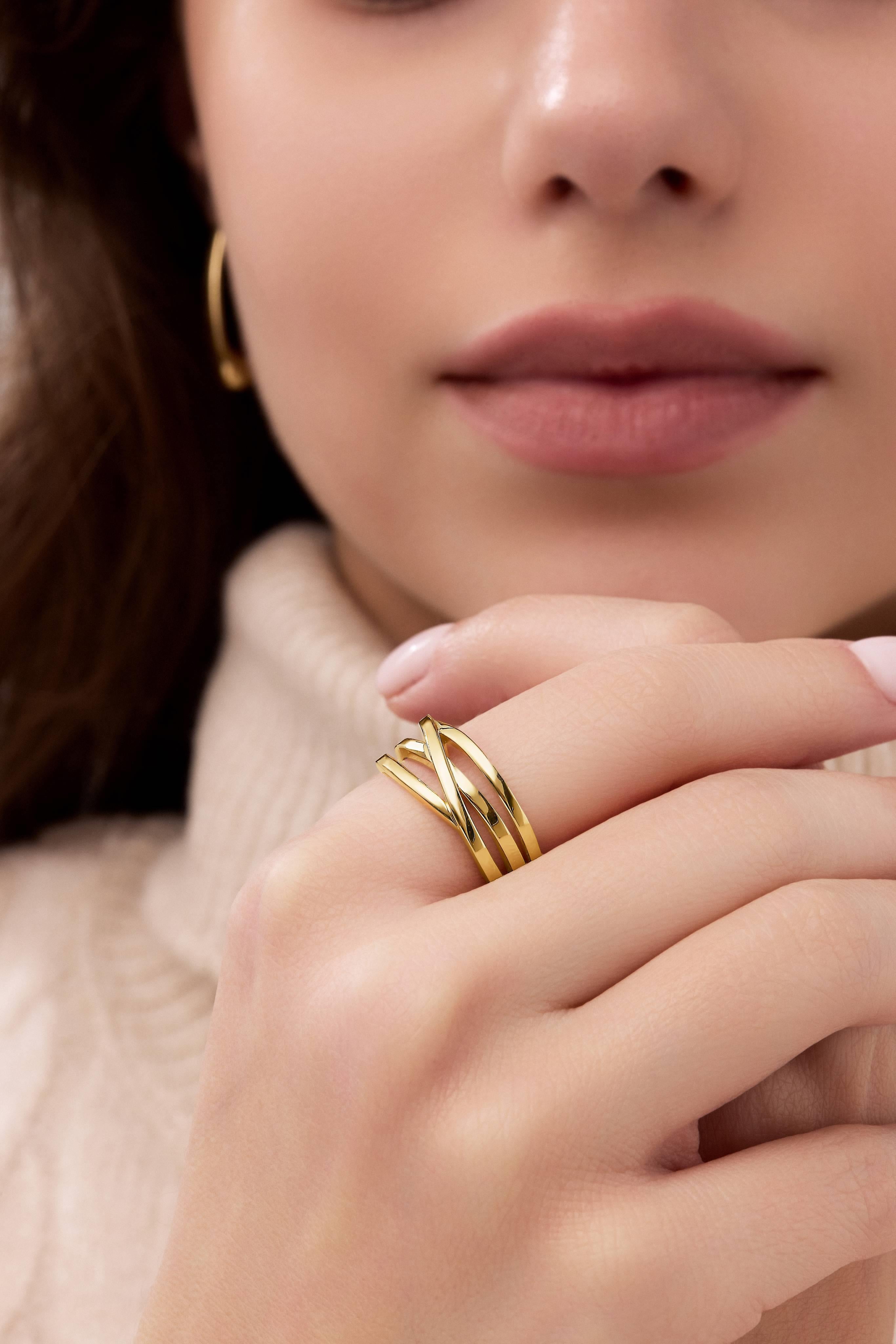 14 Ayar Sarmal Köşeli Altın Yüzük