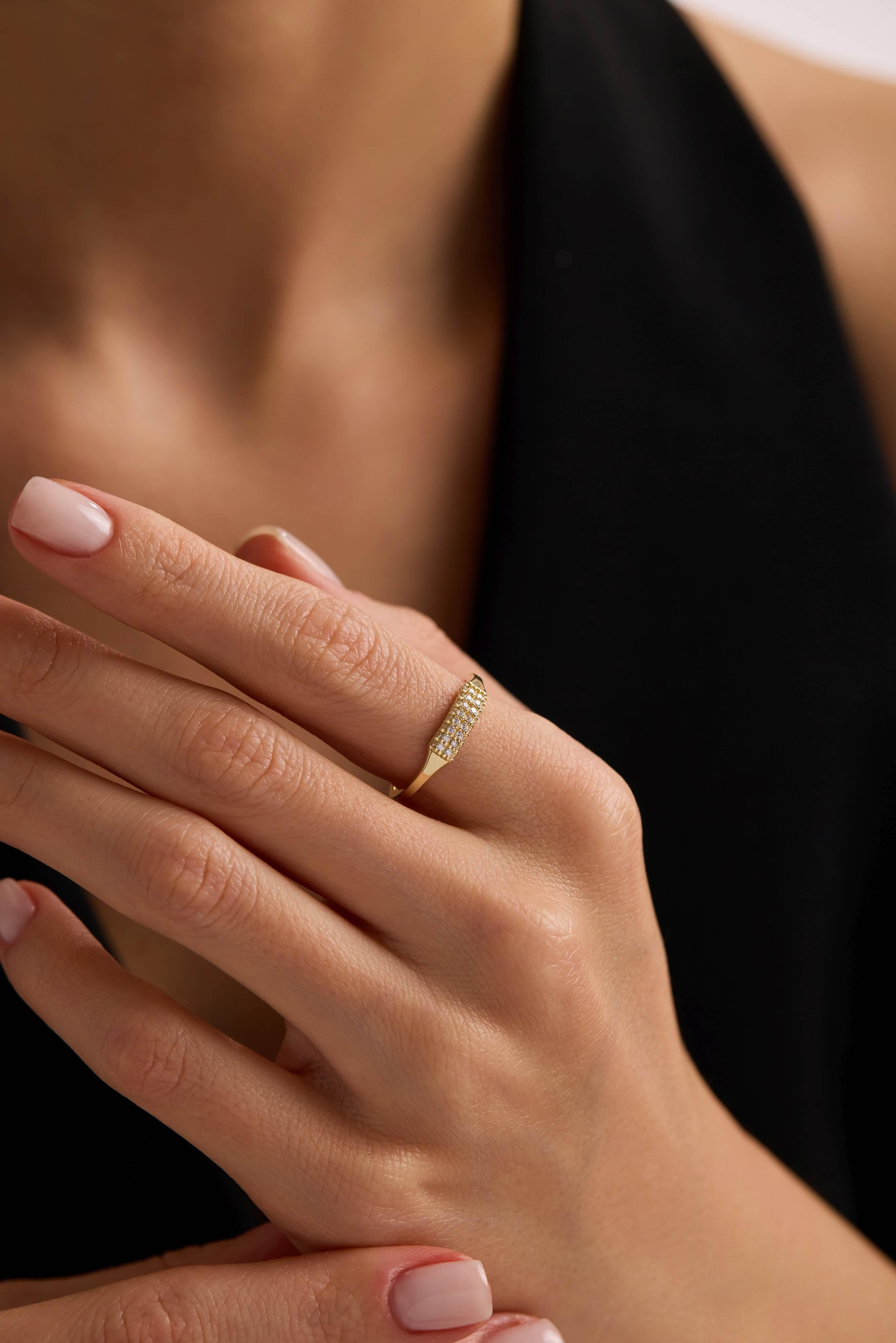 14 Ayar Tasarım Taşlı Altın Yüzük