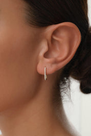 14 Ayar Taşlı Altın Halka Küpe