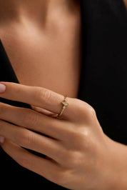 14 Ayar Taşlı Altın Yüzük