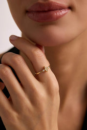 14 Ayar Taşlı Altın Yüzük