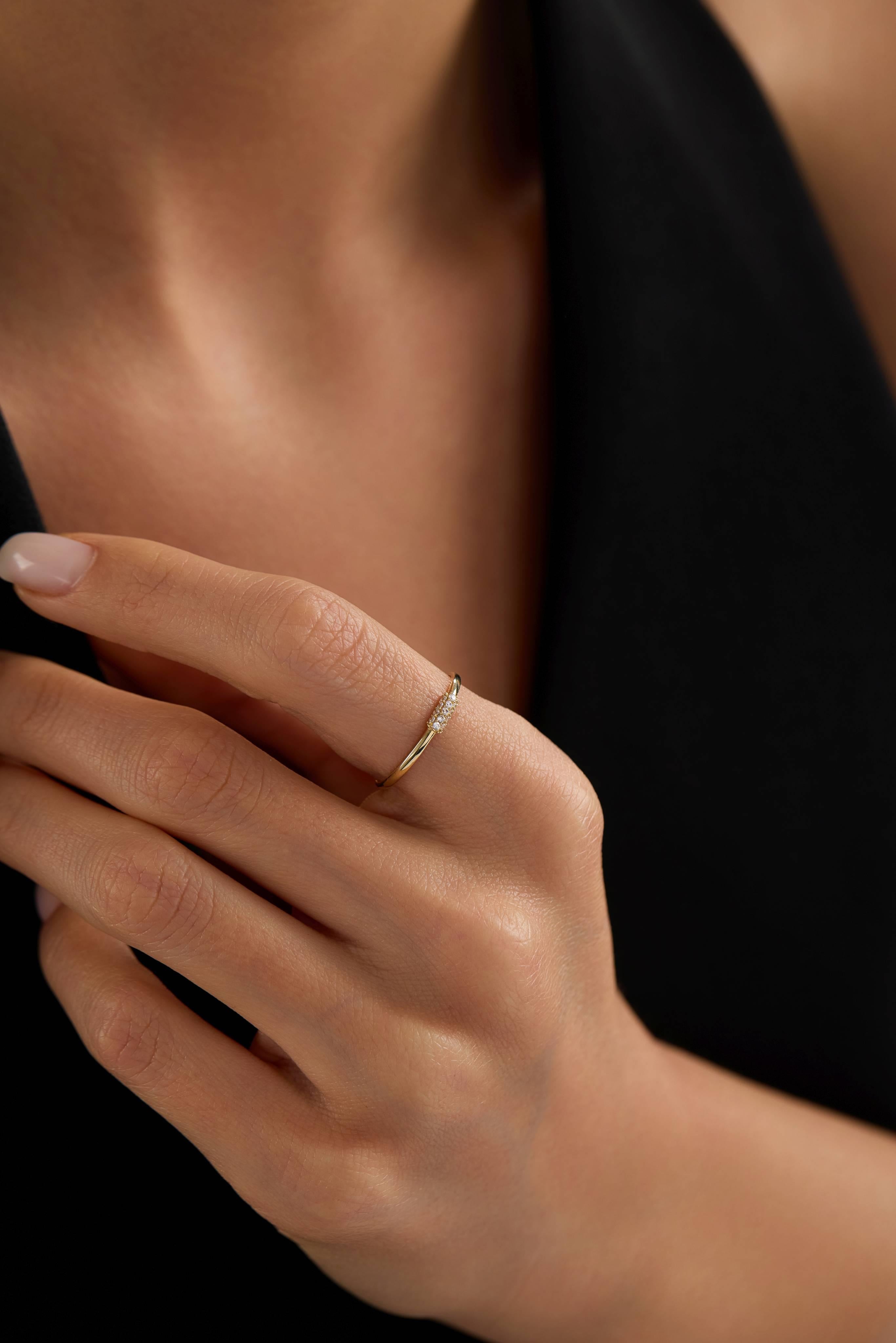 14 Ayar Taşlı Altın Yüzük (Renk Seçenekleriyle)