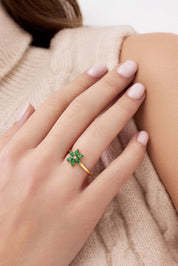 14 Ayar Taşlı Çiçek Altın Yüzük (Renk Seçenekleriyle)