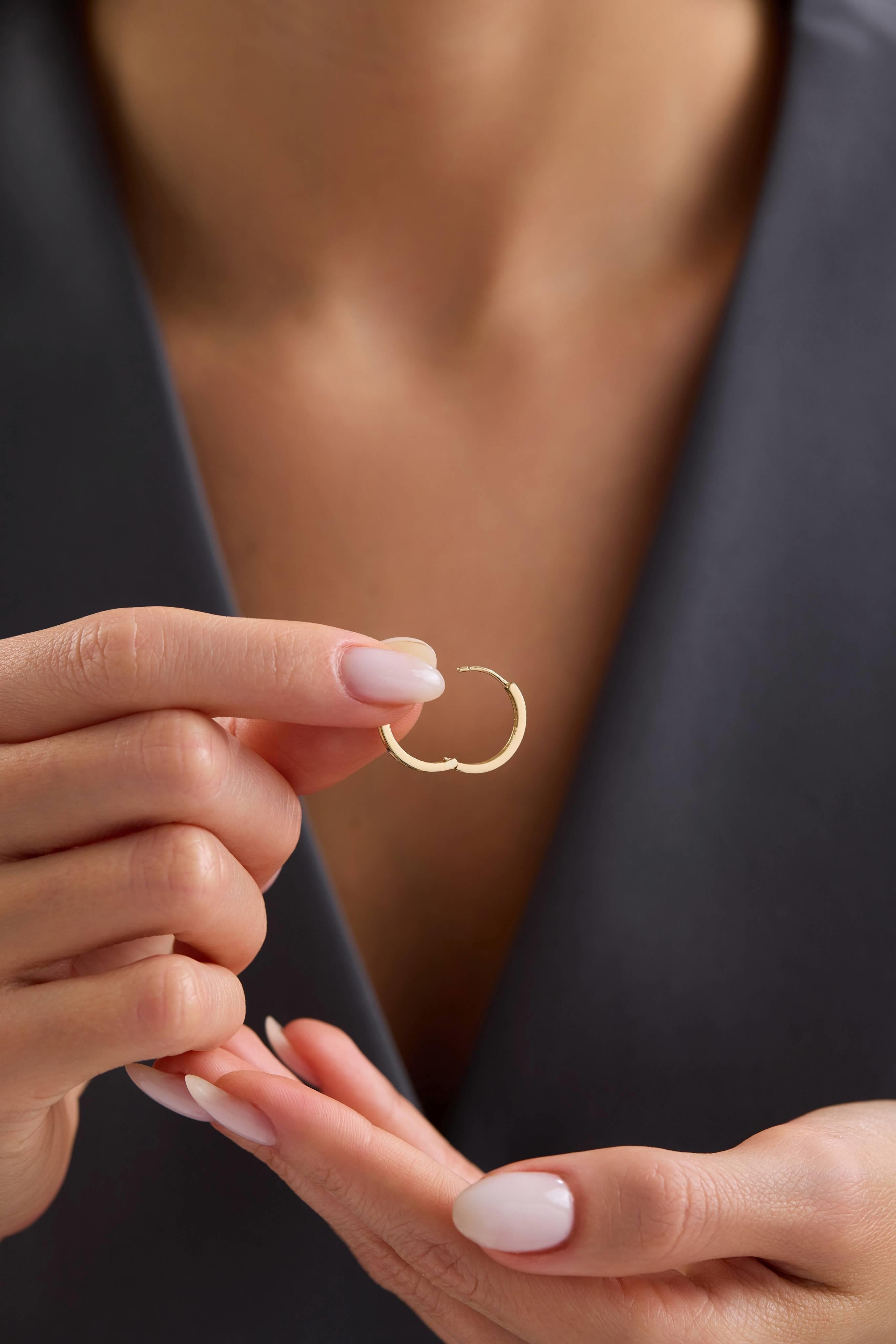 14 Ayar Taşlı Halka Altın Küpe