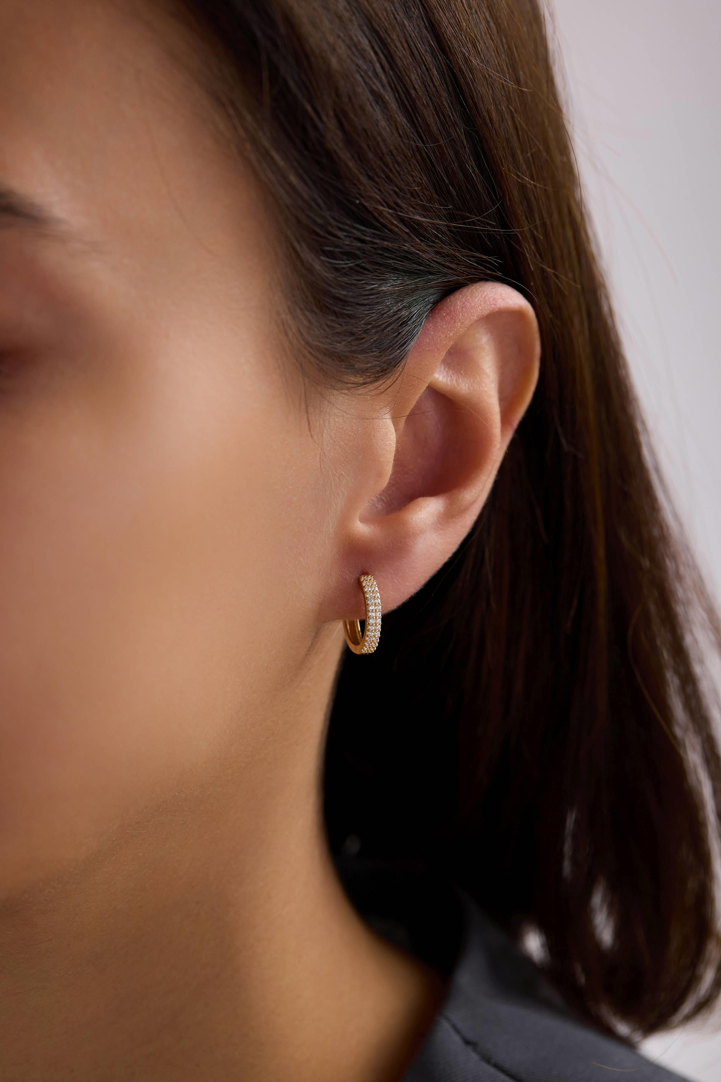 14 Ayar Taşlı Halka Altın Küpe