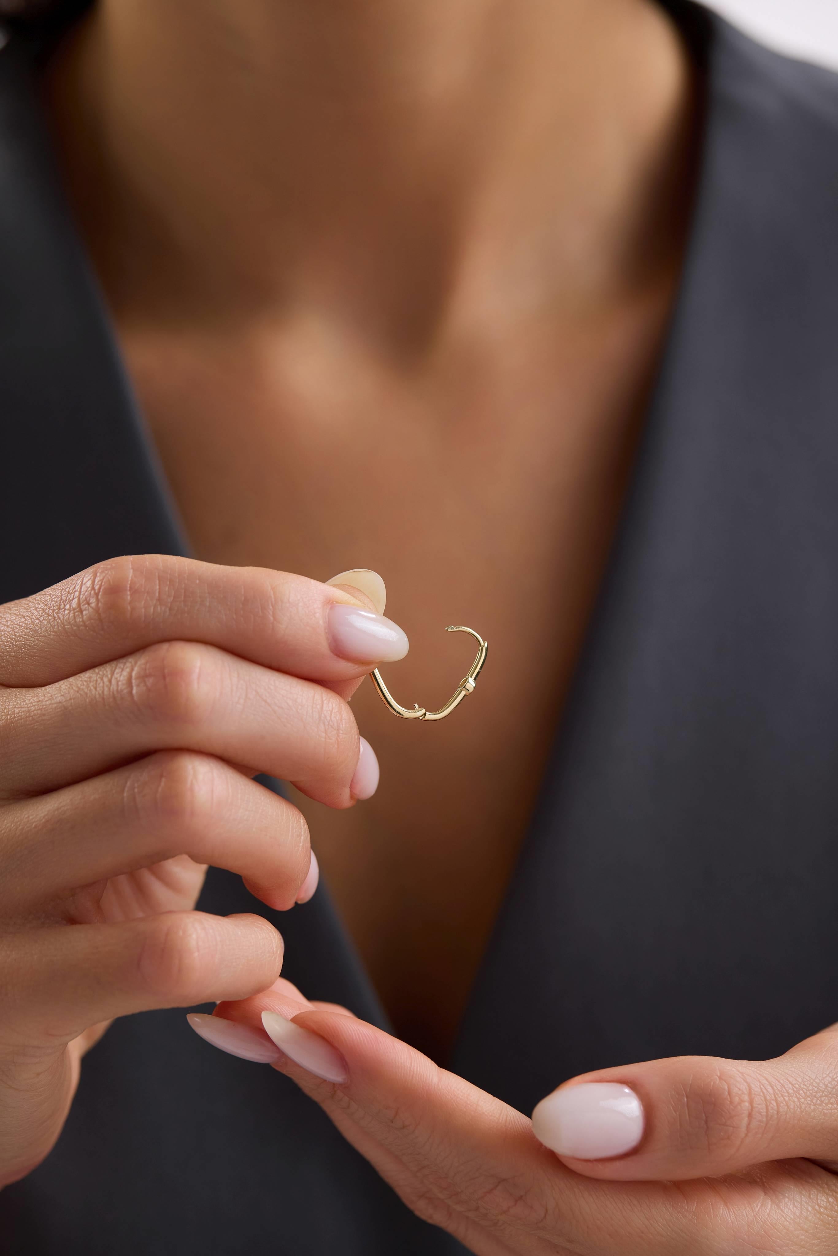 14 Ayar Taşlı Halka Altın Küpe