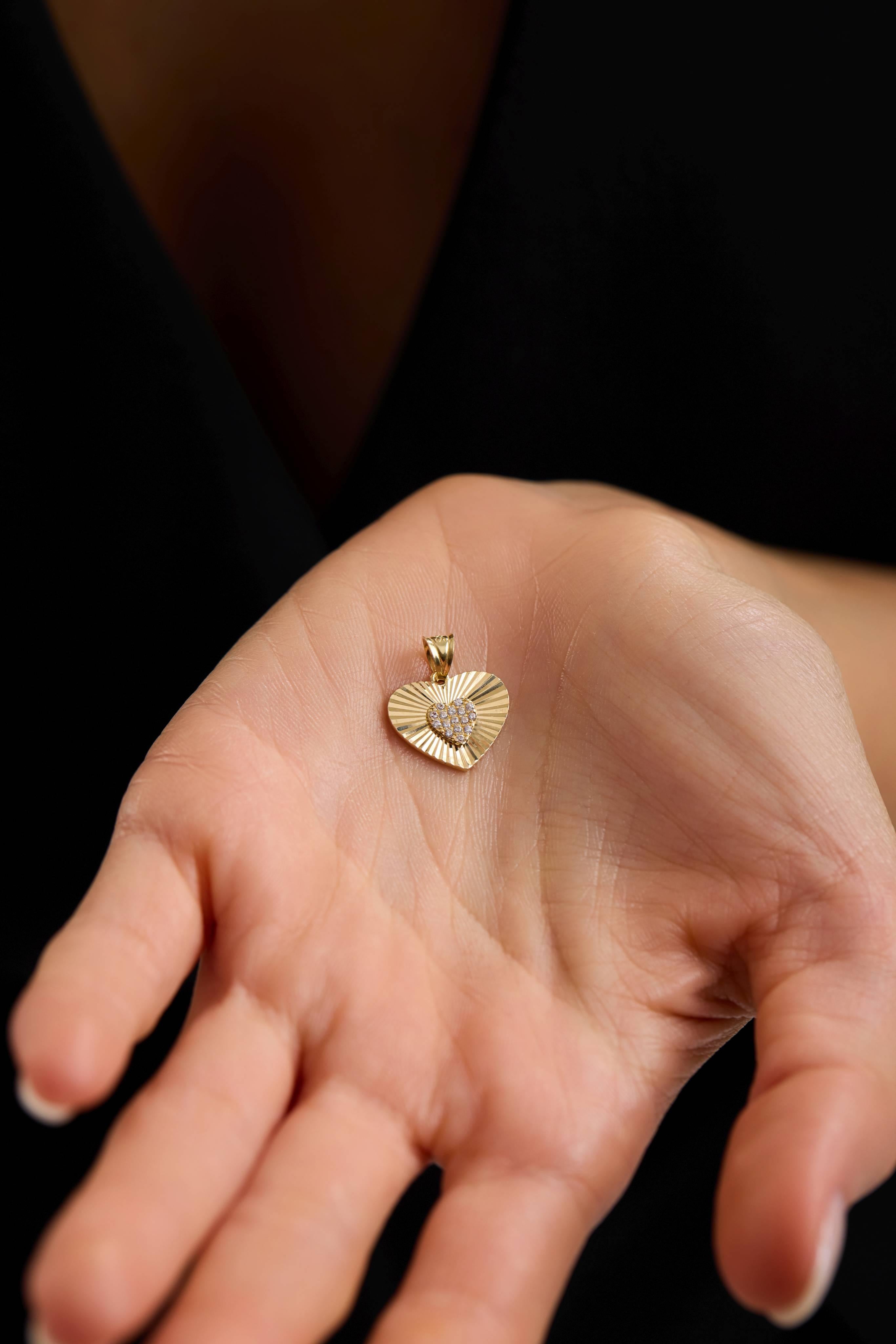 14 Ayar Taşlı Kalp Altın Kolye Ucu