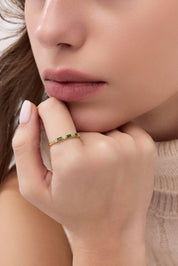 14 Ayar Taşlı Minimal Altın Yüzük