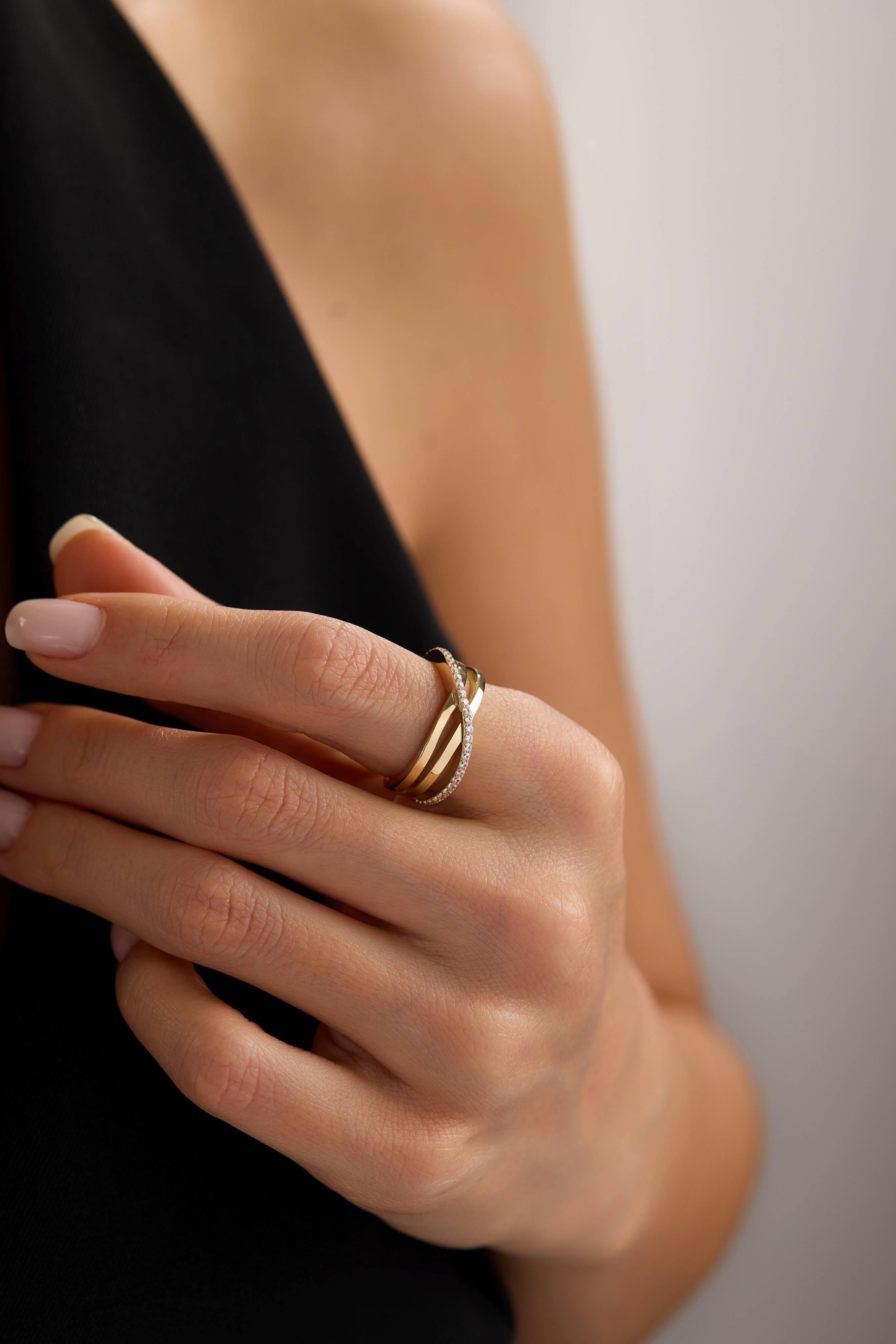 14 Ayar Taşlı Sarmal Altın Yüzük