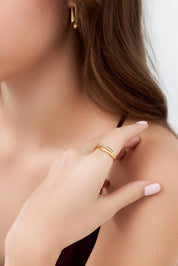 14 Ayar Taşlı Sarmal Altın Yüzük