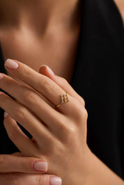 14 Ayar Taşlı Tasarım Altın Yüzük