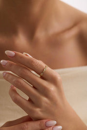 14 Ayar Taşlı Tasarım Altın Yüzük