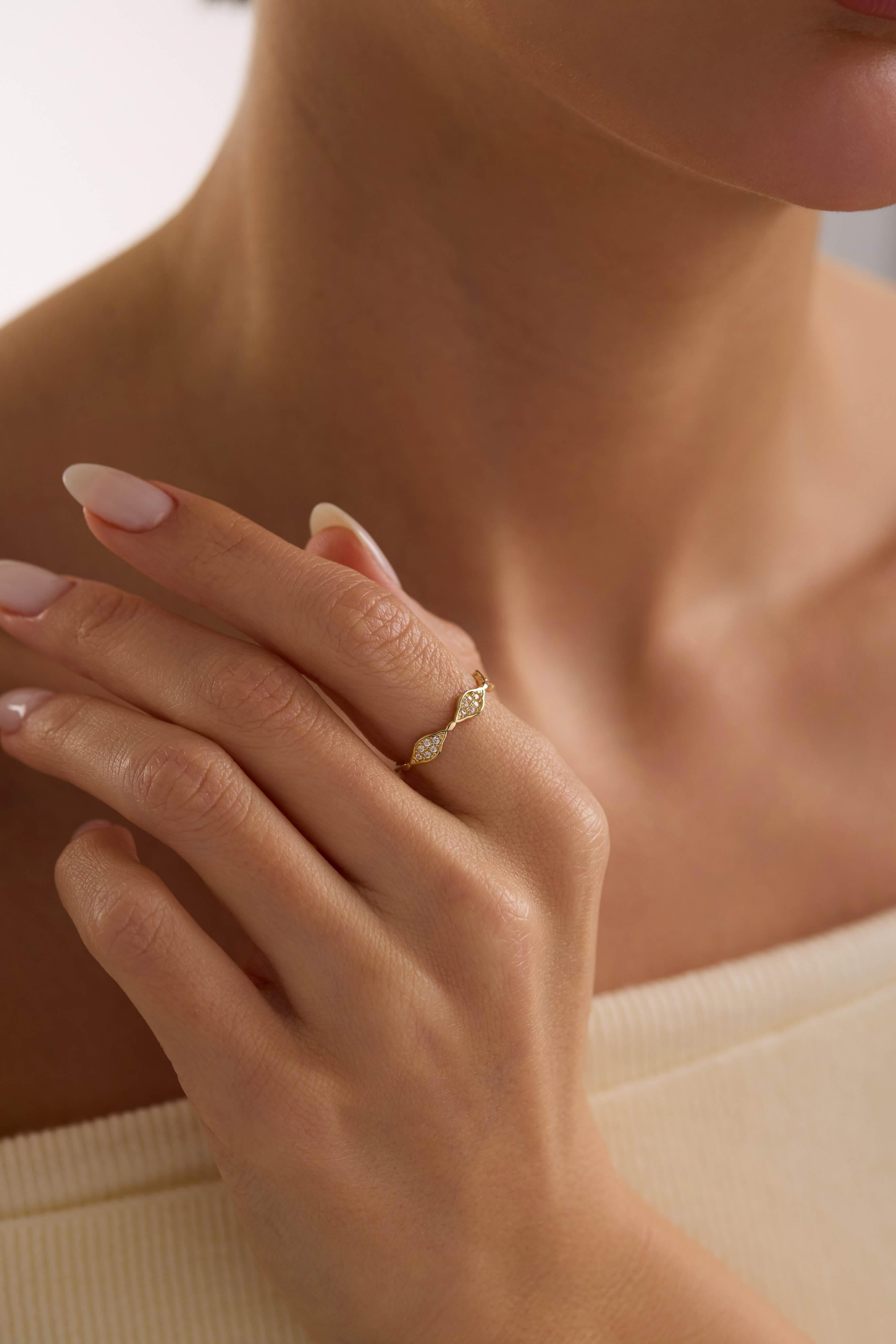 14 Ayar Taşlı Tasarım Altın Yüzük