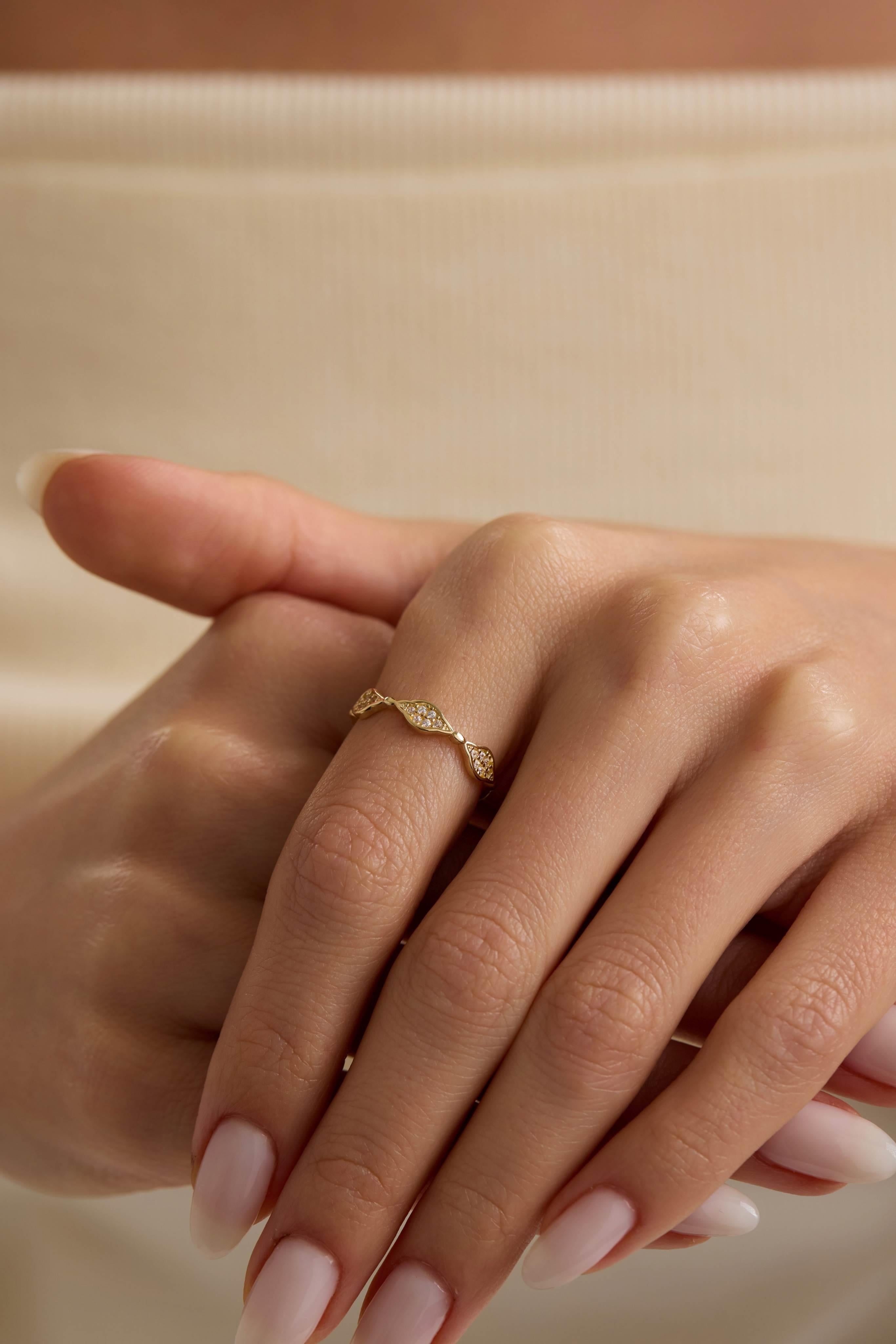 14 Ayar Taşlı Tasarım Altın Yüzük