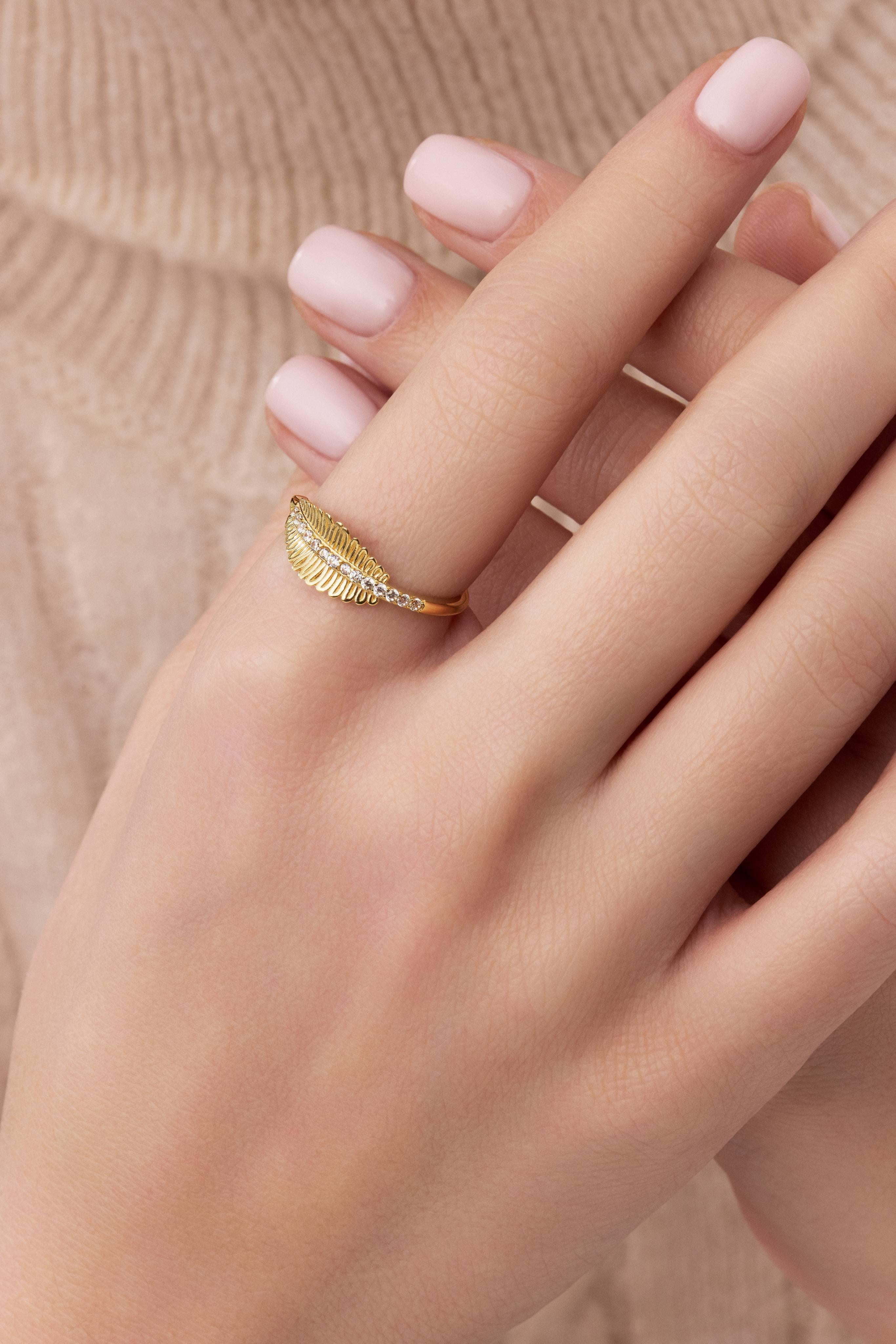 14 Ayar Taşlı Yaprak Taşlı Altın Yüzük (Renk Seçenekleriyle)