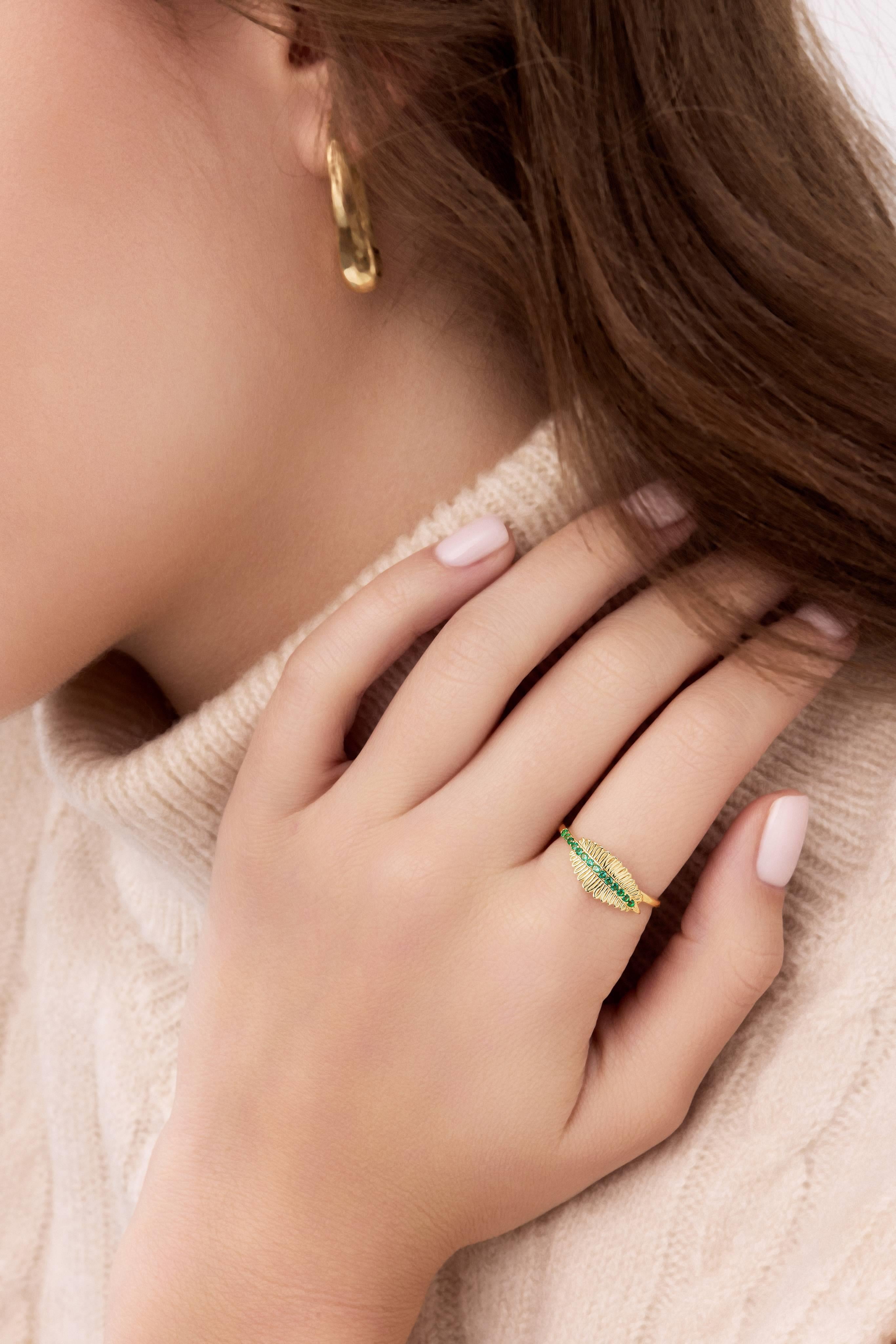 14 Ayar Taşlı Yaprak Taşlı Altın Yüzük (Renk Seçenekleriyle)