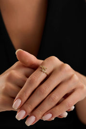 14 Ayar Yeşil Taşlı Çiçek Altın Yüzük