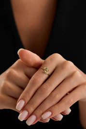 14 Ayar Yeşil Taşlı Çiçek Altın Yüzük