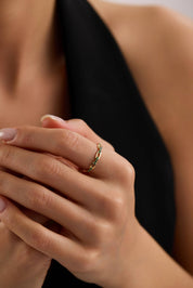 14 Ayar Zincir Taşlı Altın Yüzük (Renk Seçenekleriyle)