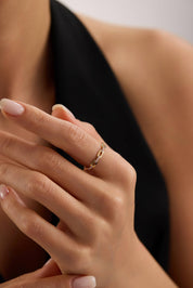 14 Ayar Zincir Taşlı Altın Yüzük (Renk Seçenekleriyle)