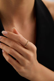 14 Ayar Zincir Taşlı Altın Yüzük (Renk Seçenekleriyle)