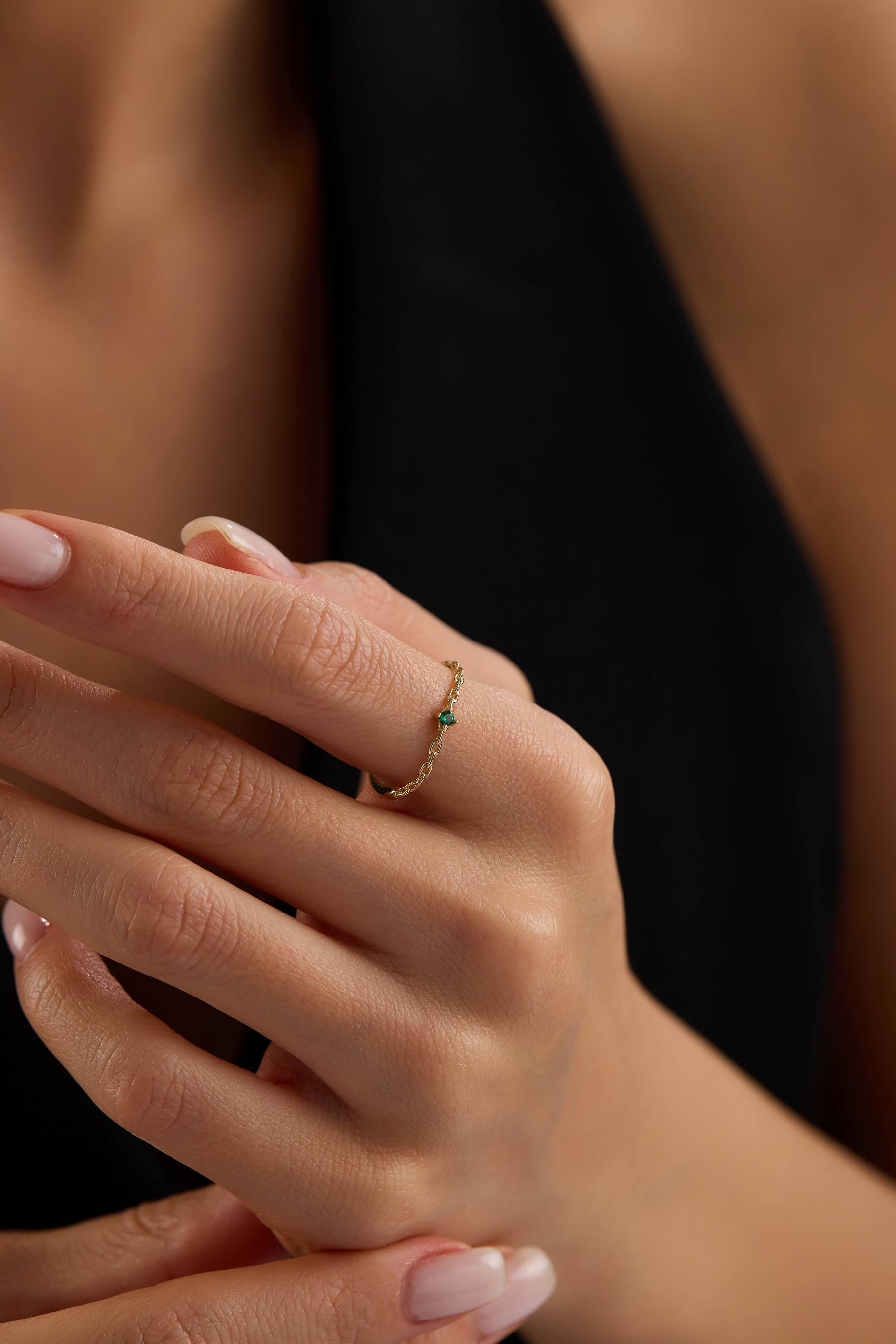 14 Ayar Zincir Taşlı Altın Yüzük (Renk Seçenekleriyle)