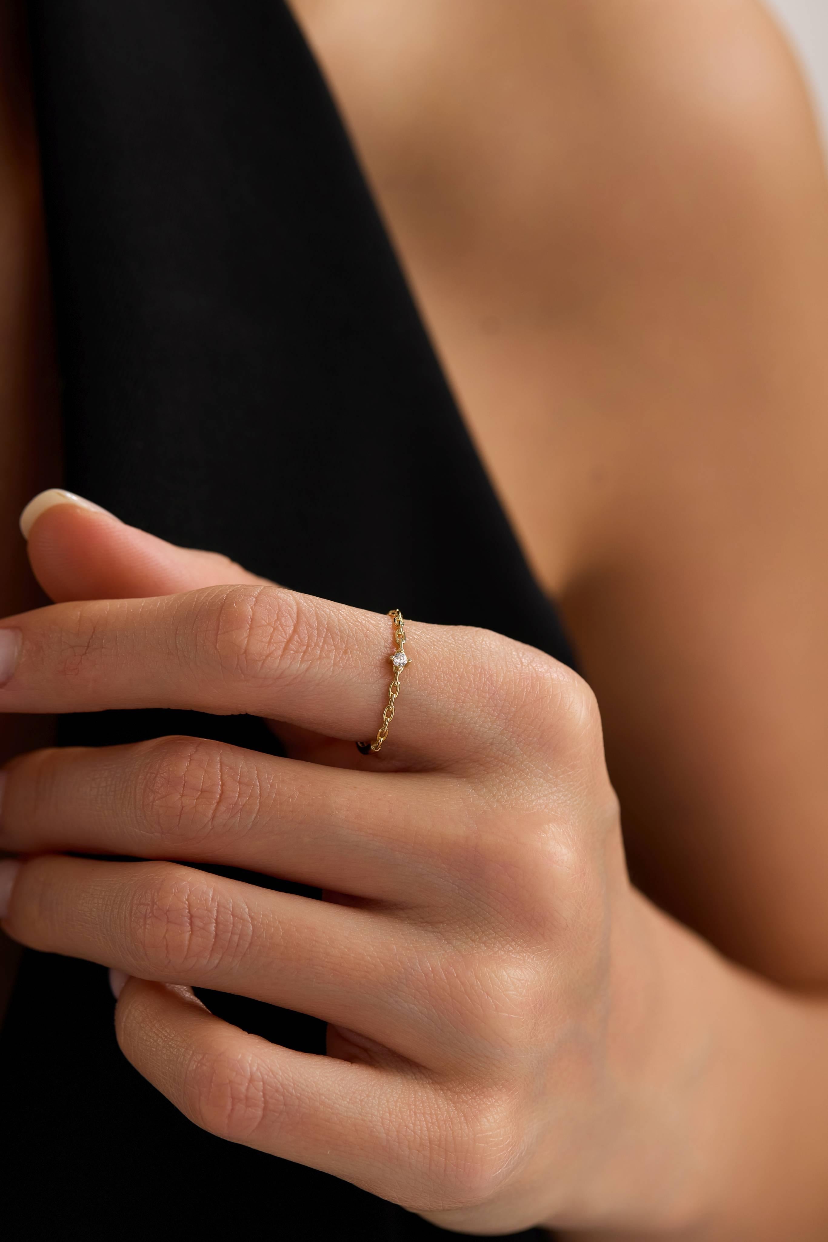 14 Ayar Zincir Taşlı Altın Yüzük (Renk Seçenekleriyle)