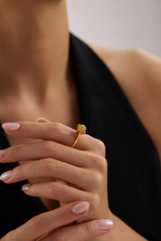 22 Ayar Dorikalı Tektaş Altın Yüzük