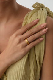 22 Ayar Elysi̇an Altın Yüzük