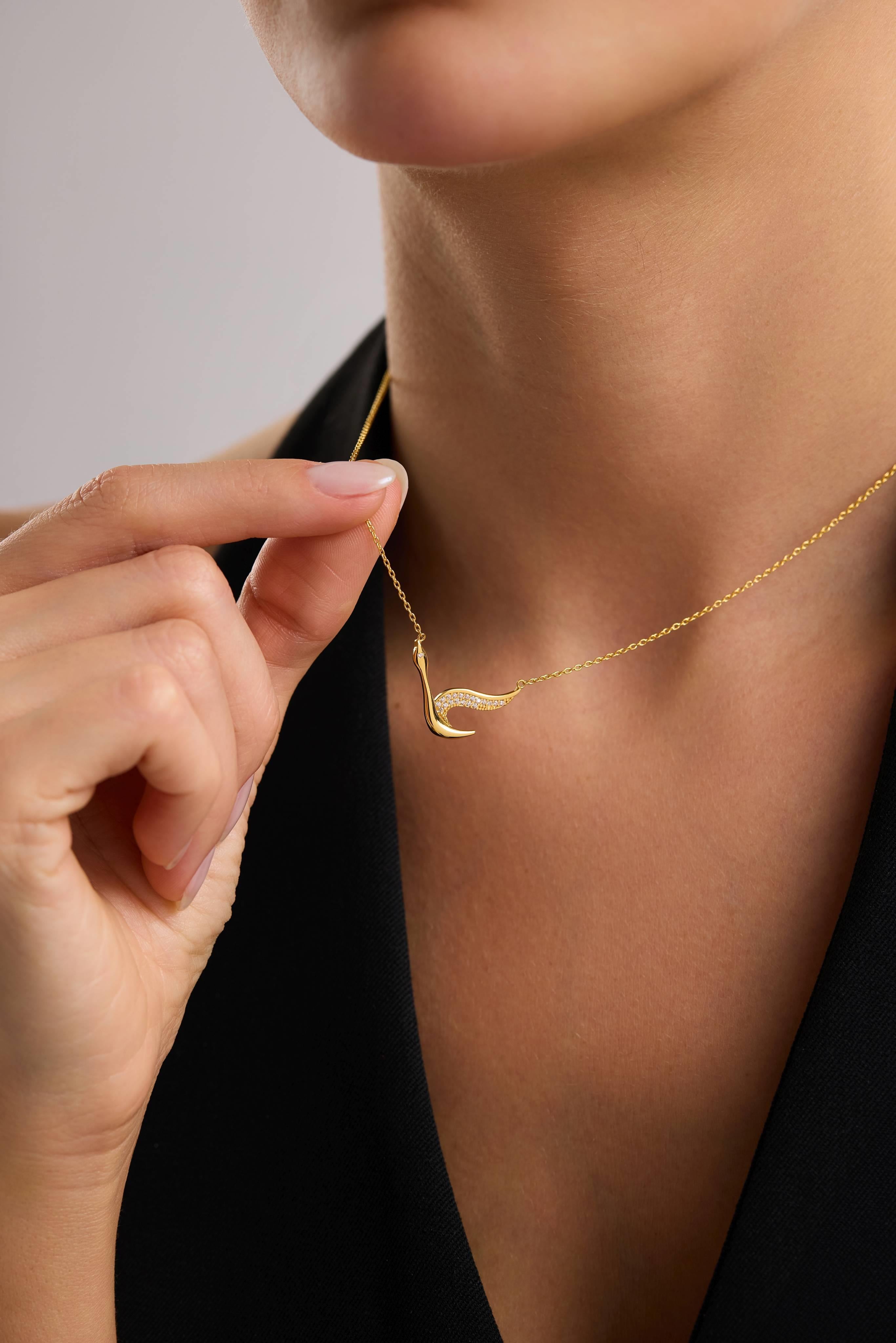 22 Ayar Kuğu Altın Kolye