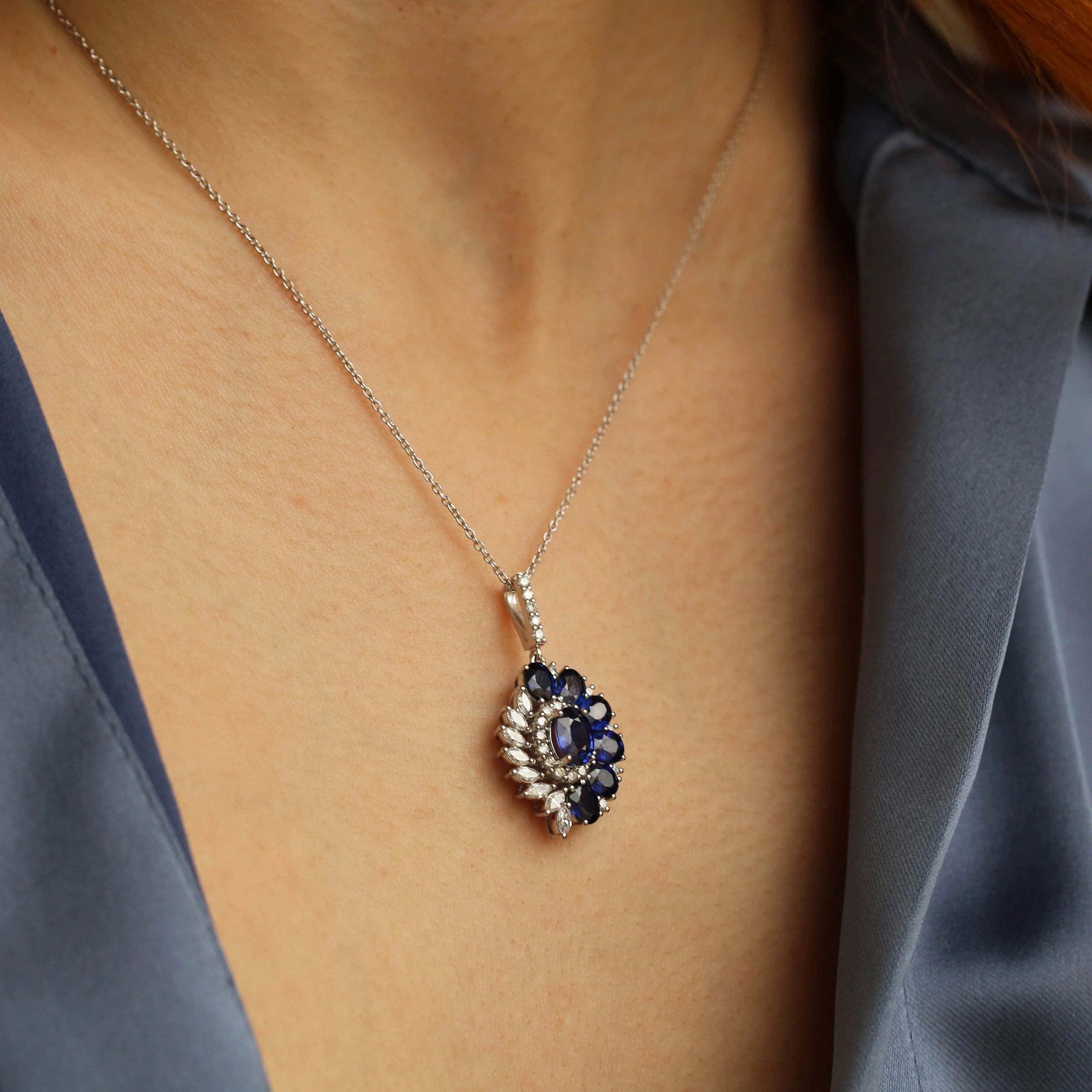 4.24 CT Safir ve Pırlanta Taşlı Beyaz Altın Kolye