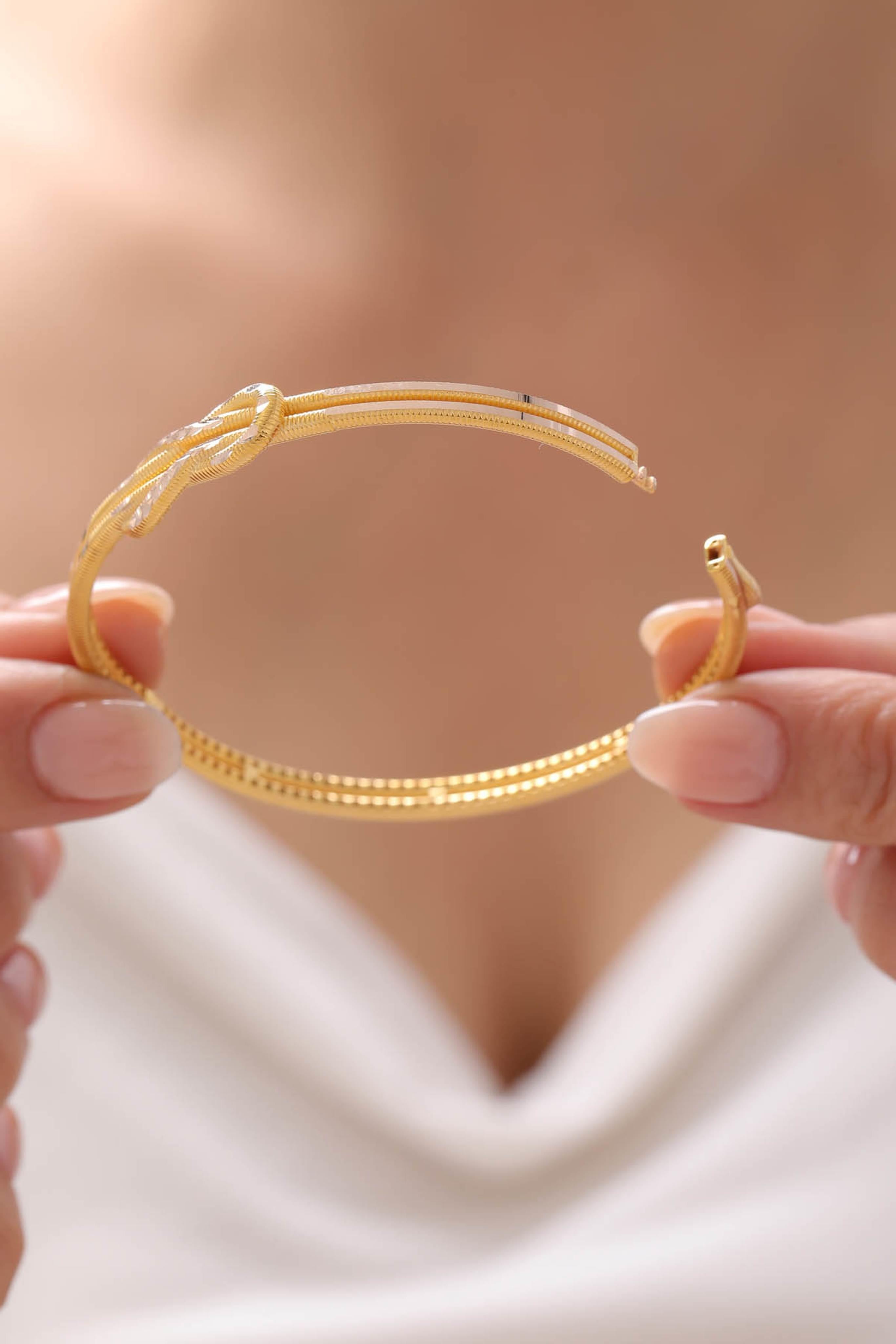 8 Ayar Ajda Düğüm Altın Kelepçe