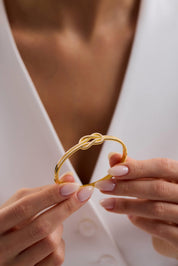 8 Ayar Sarmal Altın Kelepçe